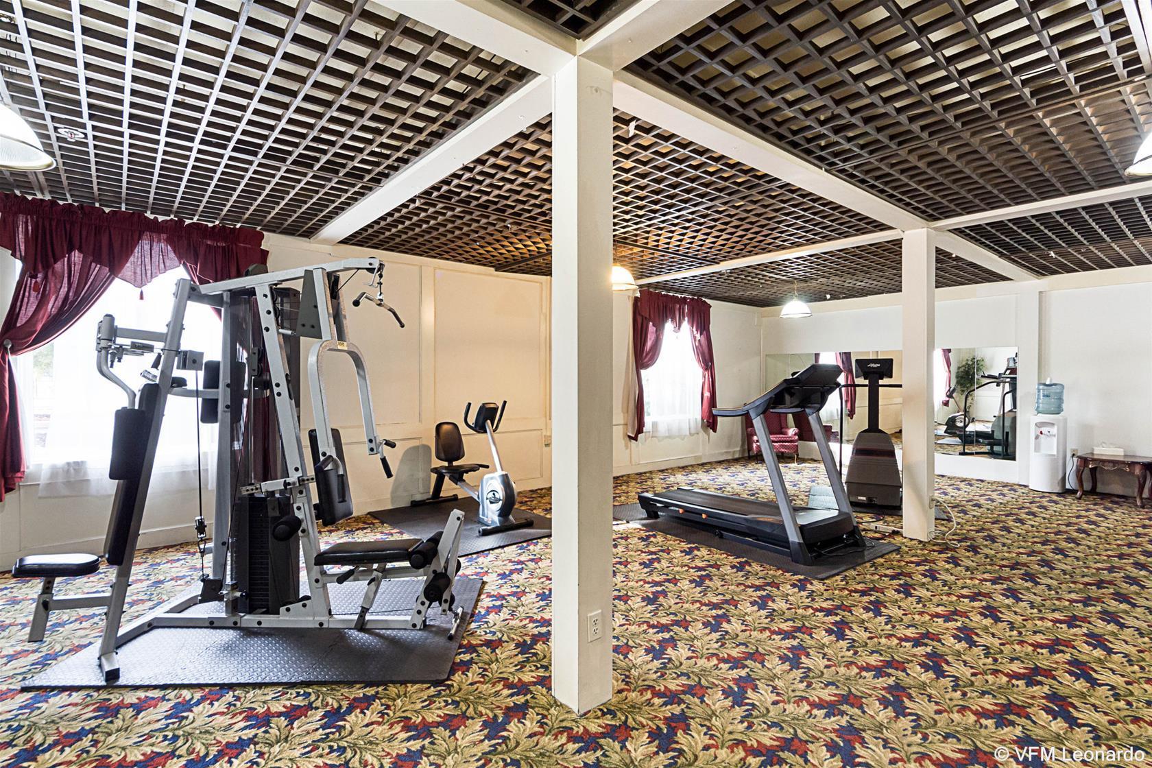 Hotel Coratel West Airport 3*