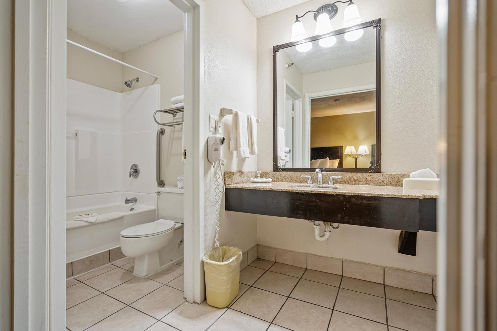 Hotel Coratel West Airport Wichita